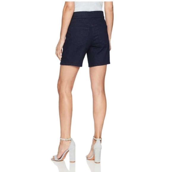 NWOT NYDJ Lift Tuck Stretch Denim Pull On Shorts Sz. 4 - Picture 2 of 2